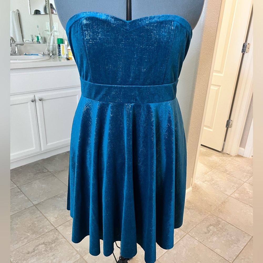 Free People Strapless Party Dress. Teal Velvet w/ silver sparkle. Size: L